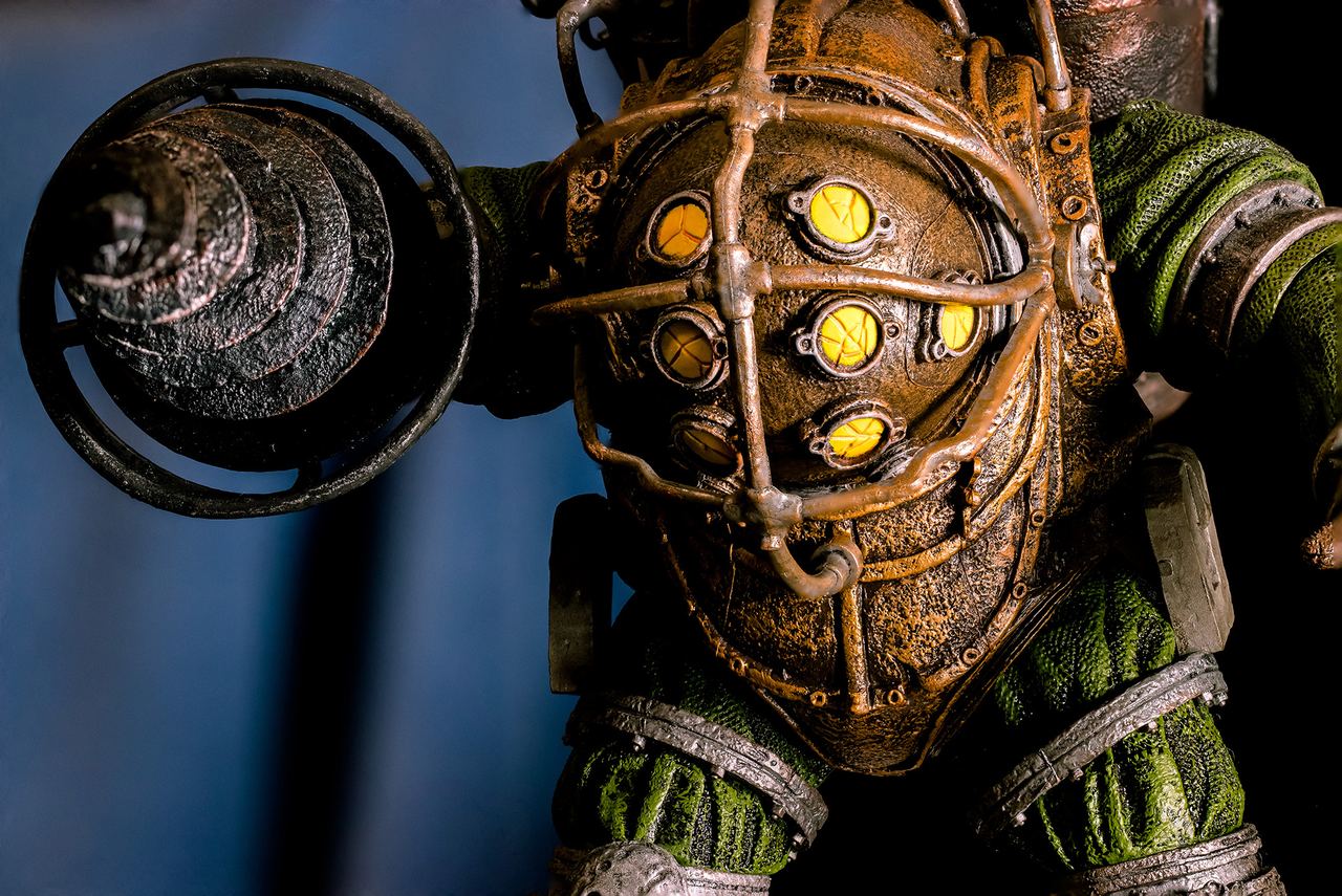 Product photograph of a detailed collectible figure